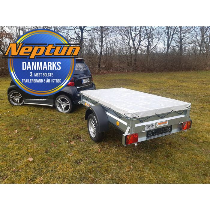 Trailer fra Neptun GN129 pakke med presenning og næsehjul. Neptun er Danmarks 3. mest solge trailer 5. år i træk