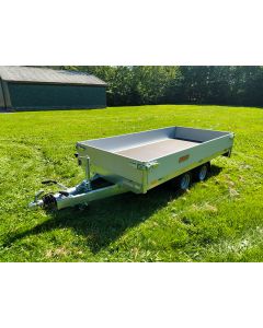 Neptun Nordica GN259
Ladtrailer med totalv&aelig;gt p&aring; 2700 kg og lastevne p&aring; 2240 kg egenv&aelig;gt 460 kg