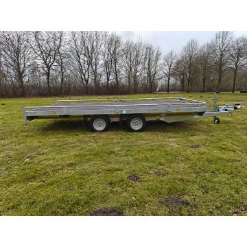 Eduard multi ladtrailer med reiling 4x2 meter  3000kg ramper medfølger i slisker under trailer højre side