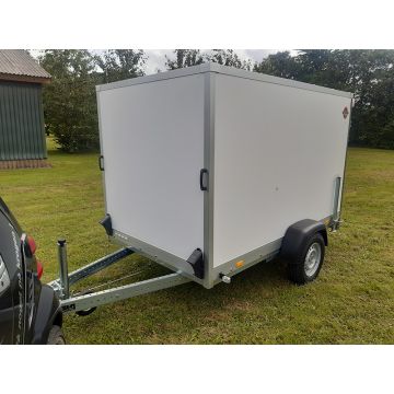 Stema Cargo 255x157x154 1 akslet 1300 kg Rampe