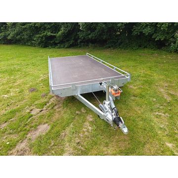 Maskintrailer/ autotrailer til udlejning. Udlejning af trailere fra Trailergaarden Gantrup i Østbirk.