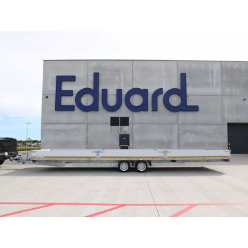 ED8022-35-63-MU Eduard trailer 8 m lang og 2,2 m bred. Plads til ramper under lad.