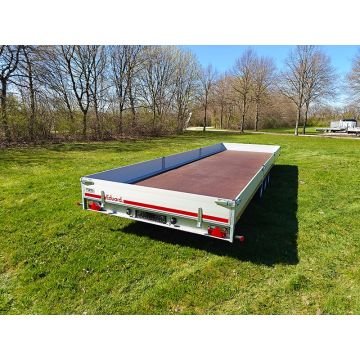 ED8024 ladtrailer med tre aksler og et indvendigt ladmål på 800x240. Totalvægt 3500 kg